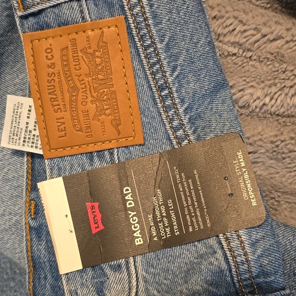 Levi's baggy dad ripped jeans - Picture 3 of 5